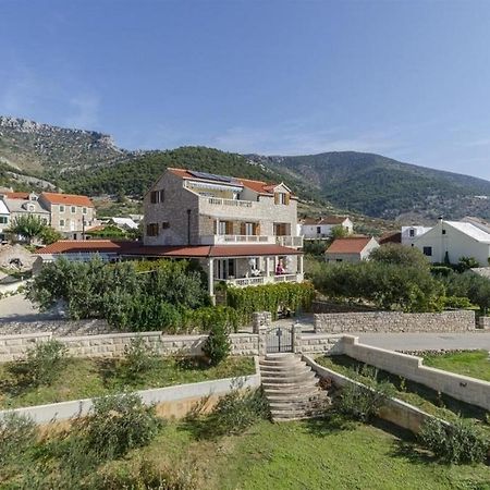 Apartments Lemar - With Parking 볼 외부 사진