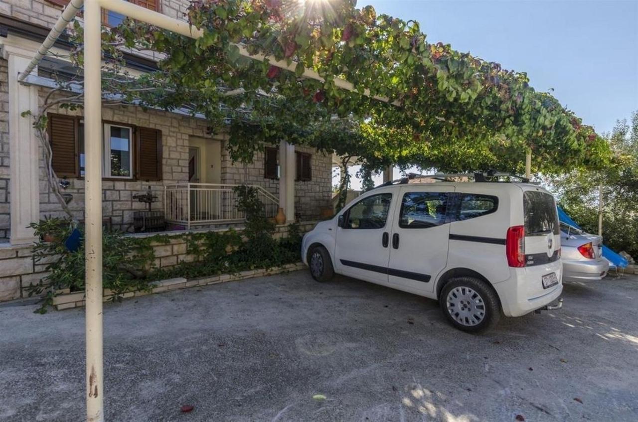 Apartments Lemar - With Parking 볼 외부 사진